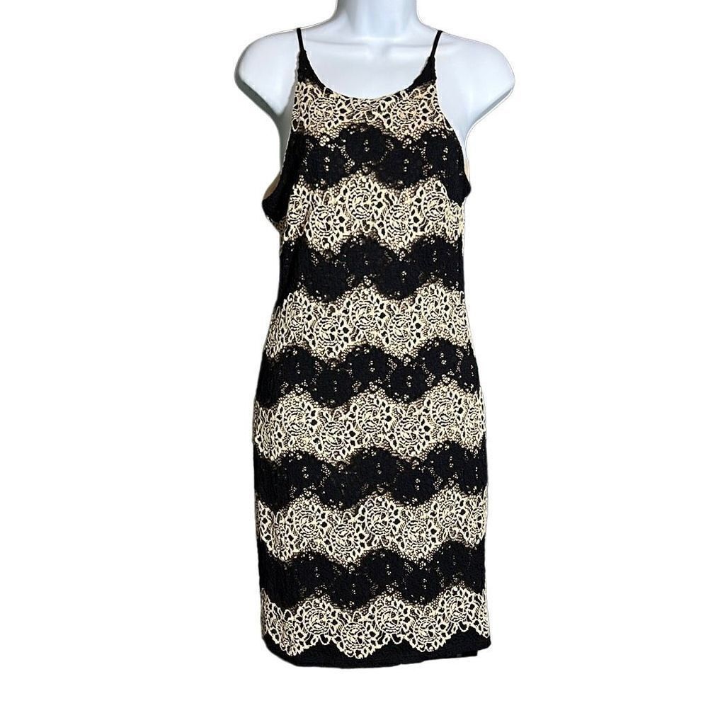 Soprano Women's Sleeveless Floral Black & White Crochet Dress Size M